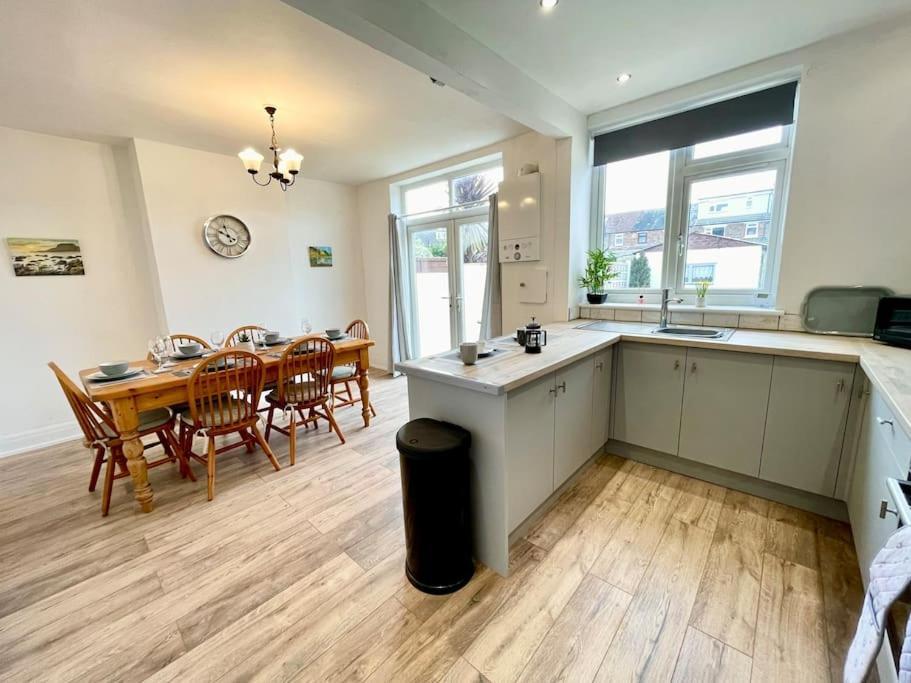Portsmouth 3 Bedroom Getaway, Sleeps 6 Exteriör bild