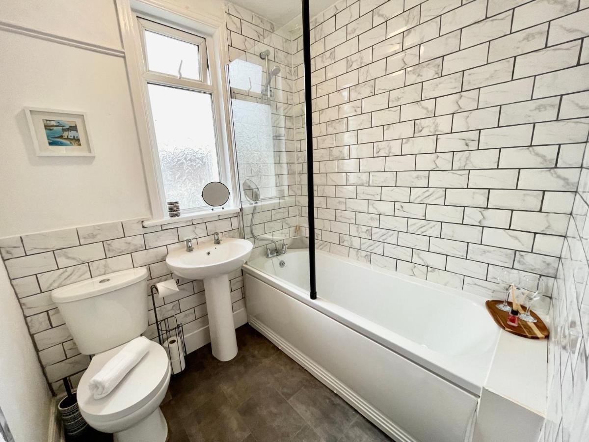 Portsmouth 3 Bedroom Getaway, Sleeps 6 Exteriör bild