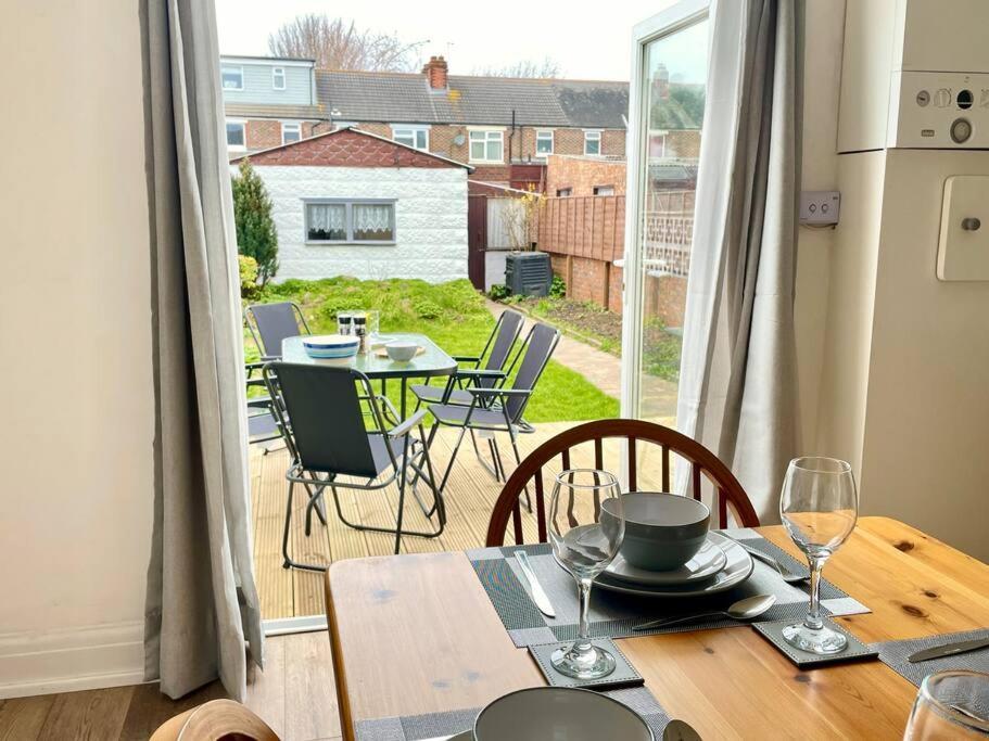 Portsmouth 3 Bedroom Getaway, Sleeps 6 Exteriör bild