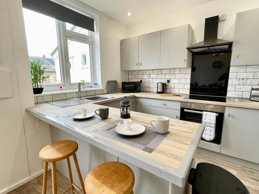 Portsmouth 3 Bedroom Getaway, Sleeps 6 Exteriör bild