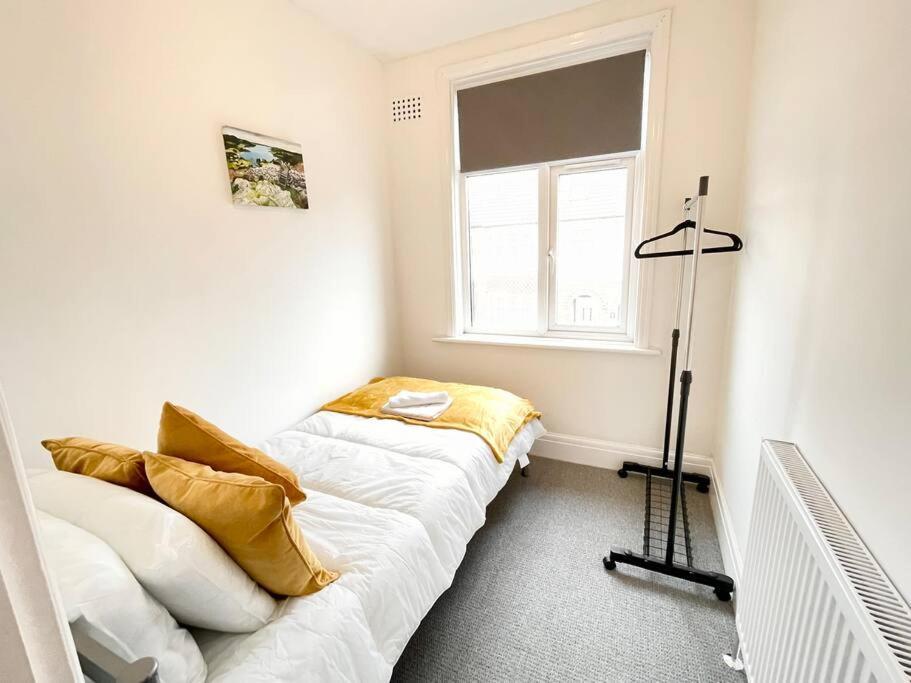 Portsmouth 3 Bedroom Getaway, Sleeps 6 Exteriör bild