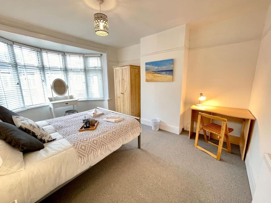 Portsmouth 3 Bedroom Getaway, Sleeps 6 Exteriör bild