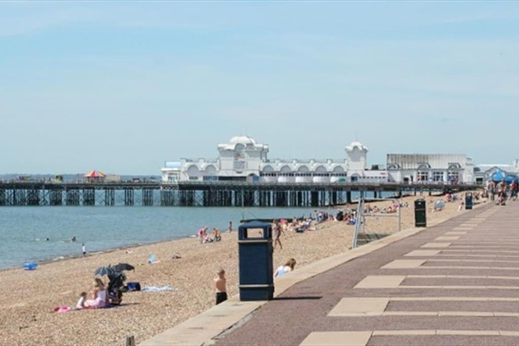Portsmouth 3 Bedroom Getaway, Sleeps 6 Exteriör bild